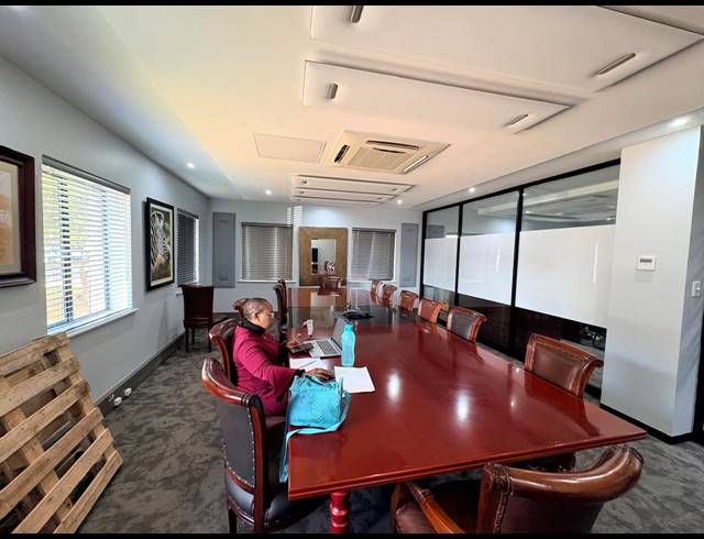 461M² OFFICE TO LET IN VORNA VALLEY